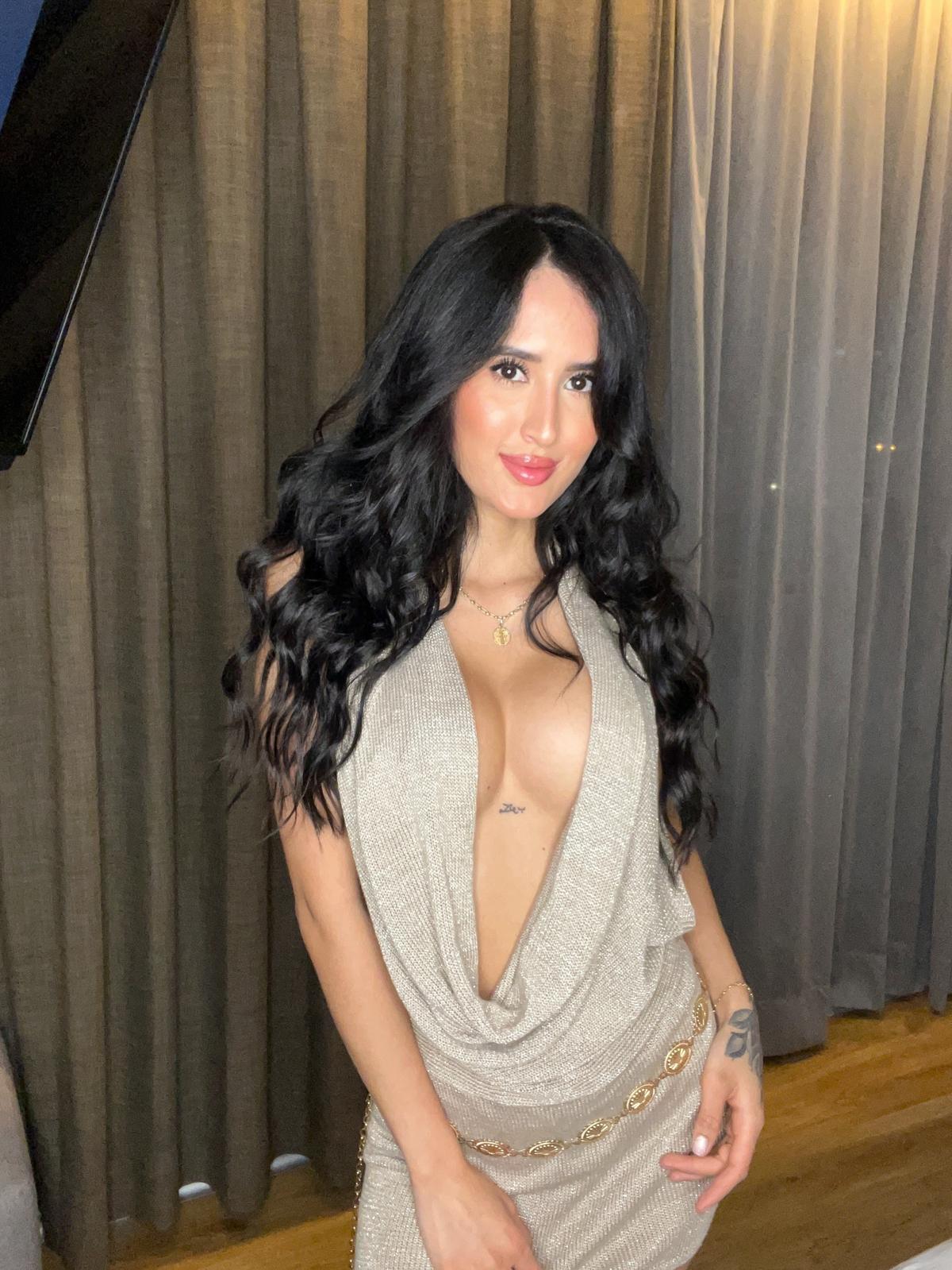 Escort - VANESA - Ibiza Tops